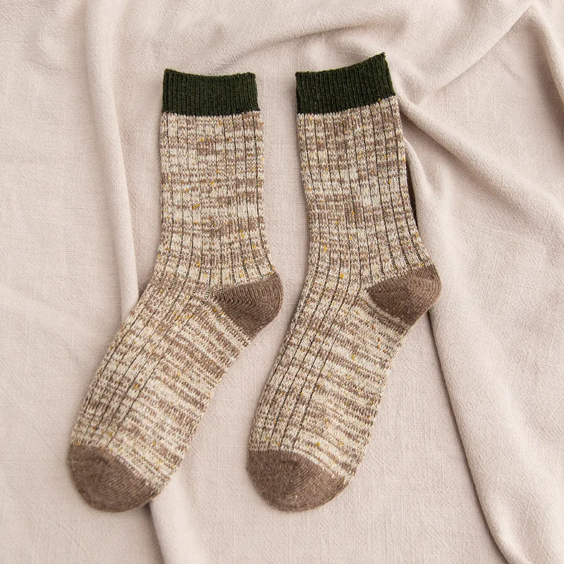 Fashion Winter new men's Harajuku retro thick warm high quality socks cotton thick line casual socks
Fashion Winter new men's Harajuku retro thick warm high quality socks cotton thick line casual socks
