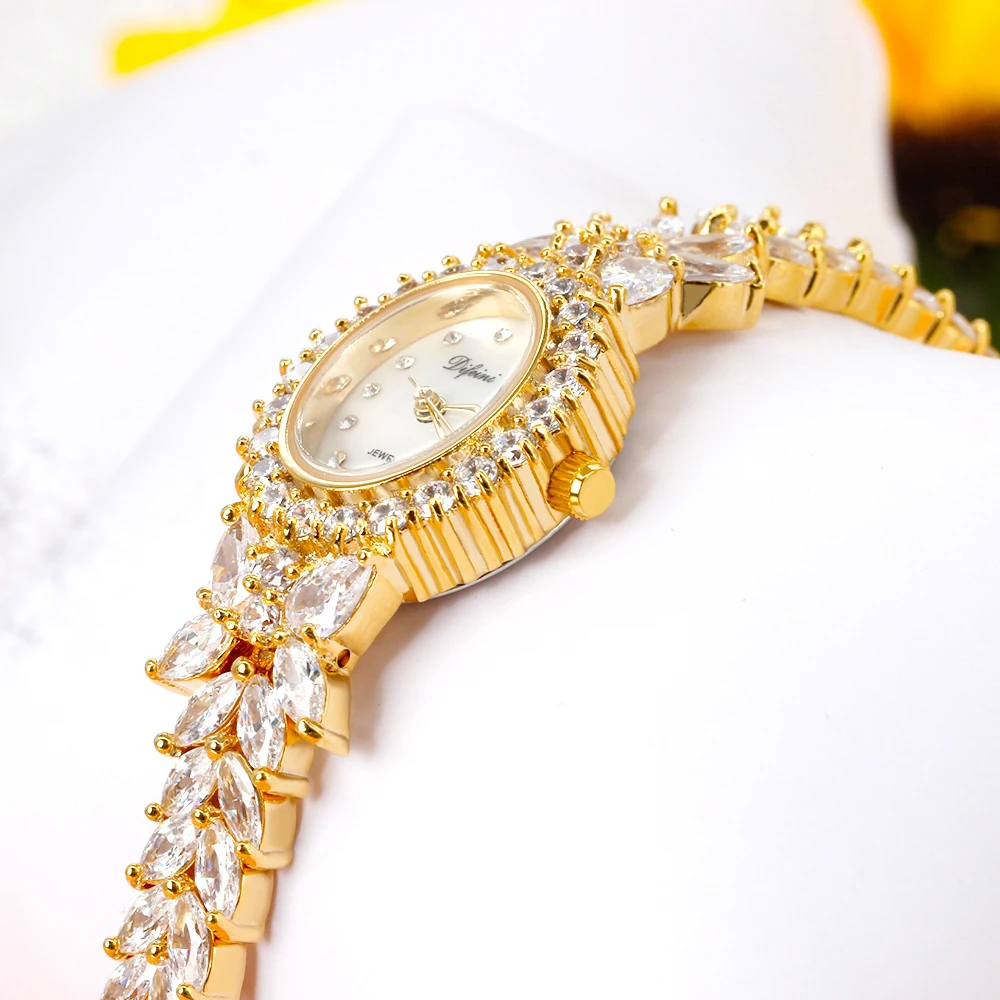 Bride Talk Newly Fashion Women Bracelet Watch for Party AAA Cubic Zirconia Leaf Elements Full Crystal Jewelry Watches Waterproof
Bride Talk Newly Fashion Women Bracelet Watch for Party AAA Cubic Zirconia Leaf Elements Full Crystal Jewelry Watches Waterproof