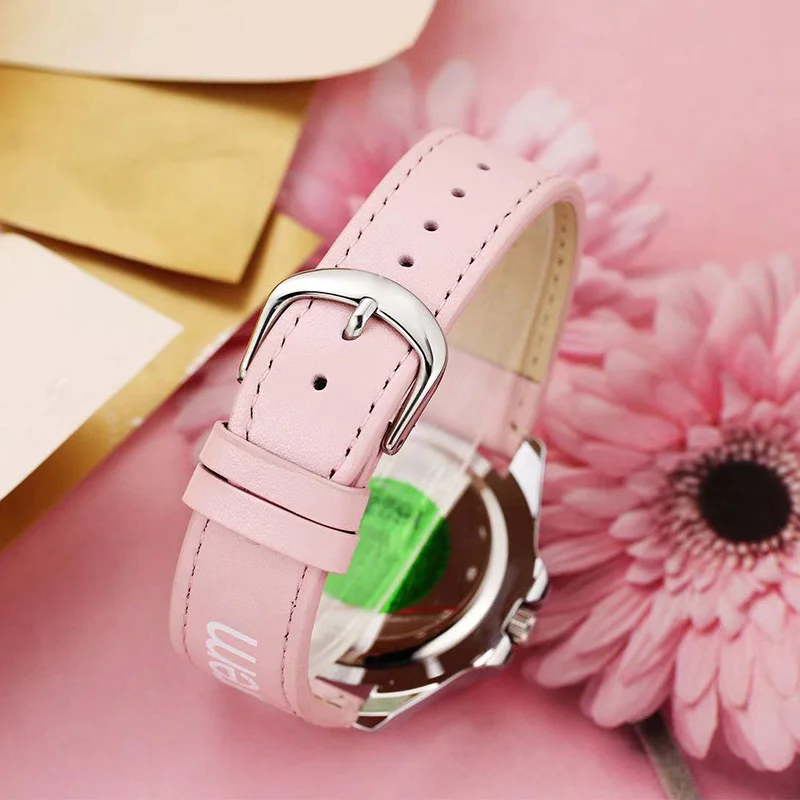 AA clock ladies quartz watch fashion luxury high quality leather strap casual ladies watch VIP classic luminous
AA clock ladies quartz watch fashion luxury high quality leather strap casual ladies watch VIP classic luminous