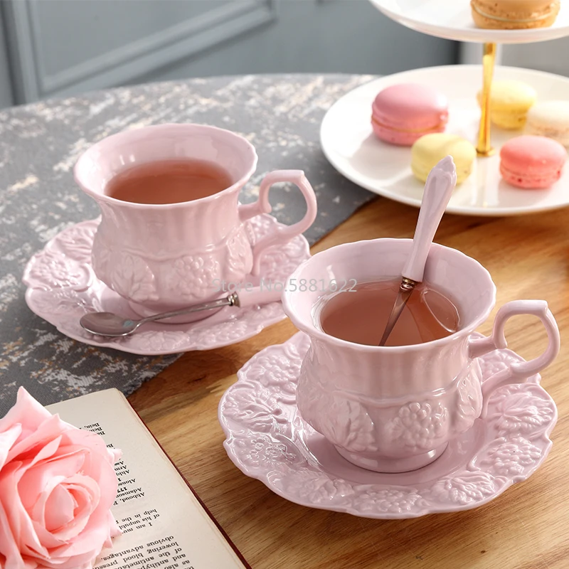 Elegant Pink Porcelain Tea Set Retro Ceramic Tea Cup Pot British Floral Teapot Mug Cafe Teatime Coffee Cup 
Elegant Pink Porcelain Tea Set Retro Ceramic Tea Cup Pot British Floral Teapot Mug Cafe Teatime Coffee Cup
