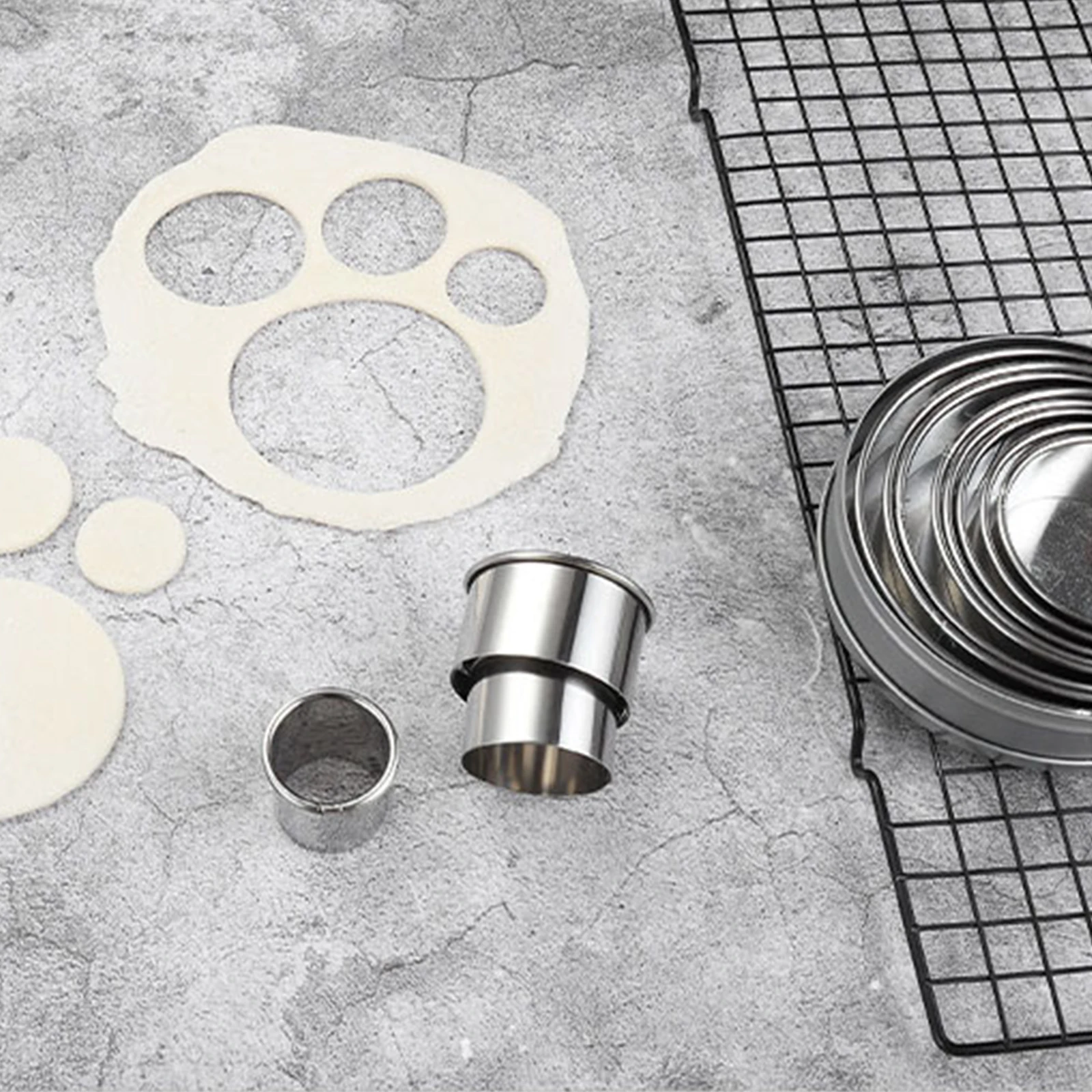 11pcs/set Stainless Steel Round Cookie Biscuit Cutters Circle Pastry Cutters Metal Baking Circle Ring Molds for Kitchen DIY Mold
11pcs/set Stainless Steel Round Cookie Biscuit Cutters Circle Pastry Cutters Metal Baking Circle Ring Molds for Kitchen DIY Mold