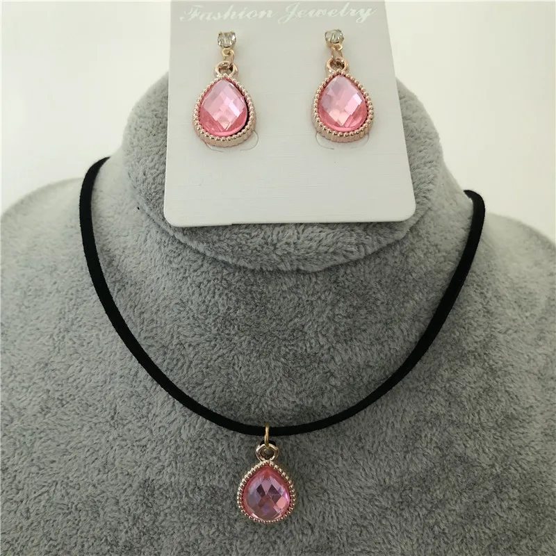 Small gold color Geometric Square Drop Earring Black Square Pendant Elegant Shiny Zircon Earring For Girl Women Gift
Small gold color Geometric Square Drop Earring Black Square Pendant Elegant Shiny Zircon Earring For Girl Women Gift