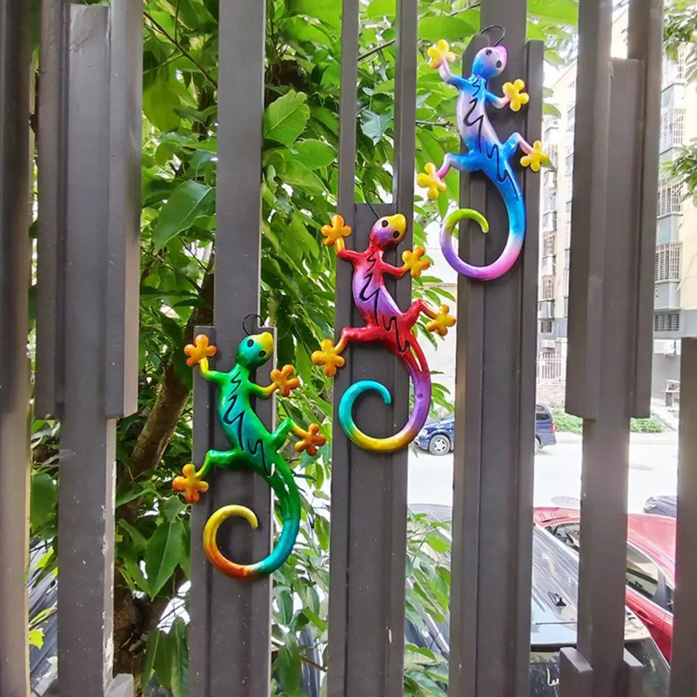 Vivid Wall Hanging Geckos Shape Iron Stylish Art Sculpture Animal Pendant for Outdoor Wall Hanging Long Lasting Compact Hanging
Vivid Wall Hanging Geckos Shape Iron Stylish Art Sculpture Animal Pendant for Outdoor Wall Hanging Long Lasting Compact Hanging