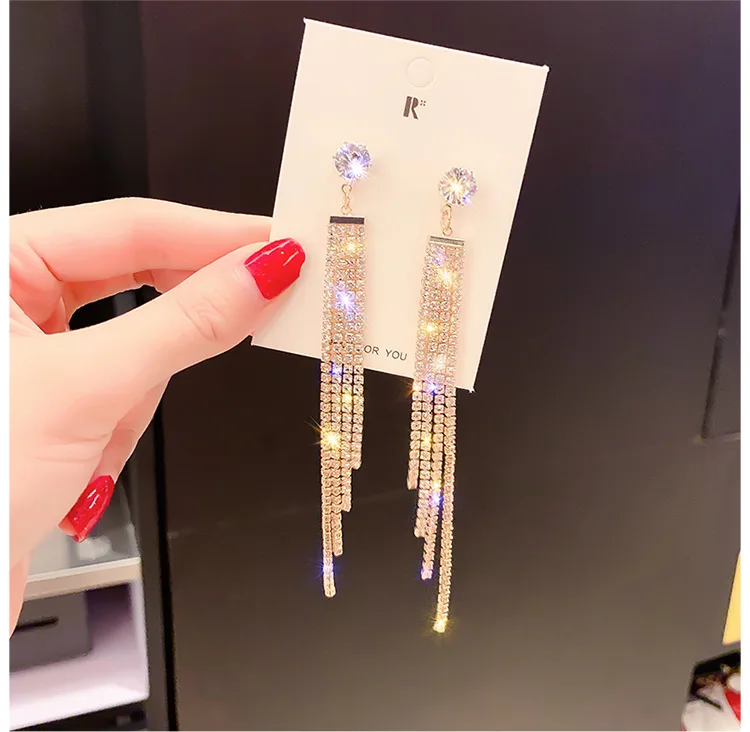 USTAR Shiny Crystal Long Tassel Drop Earrings for Women Female Rhinestone Gold Dangle Earrings Party Wedding Jewelry
USTAR Shiny Crystal Long Tassel Drop Earrings for Women Female Rhinestone Gold Dangle Earrings Party Wedding Jewelry