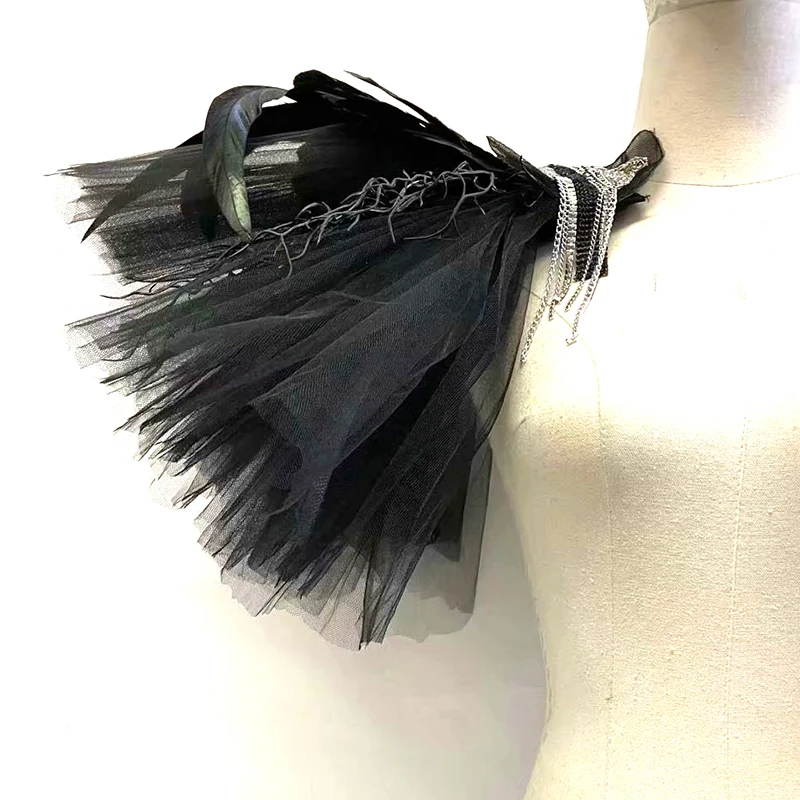 Brooch Catwalk Show Black Mesh Epaulet Fashionable Brooches Shoulder Jewelry Halloween Clothing Accessories Vintage Epaulets
Brooch Catwalk Show Black Mesh Epaulet Fashionable Brooches Shoulder Jewelry Halloween Clothing Accessories Vintage Epaulets