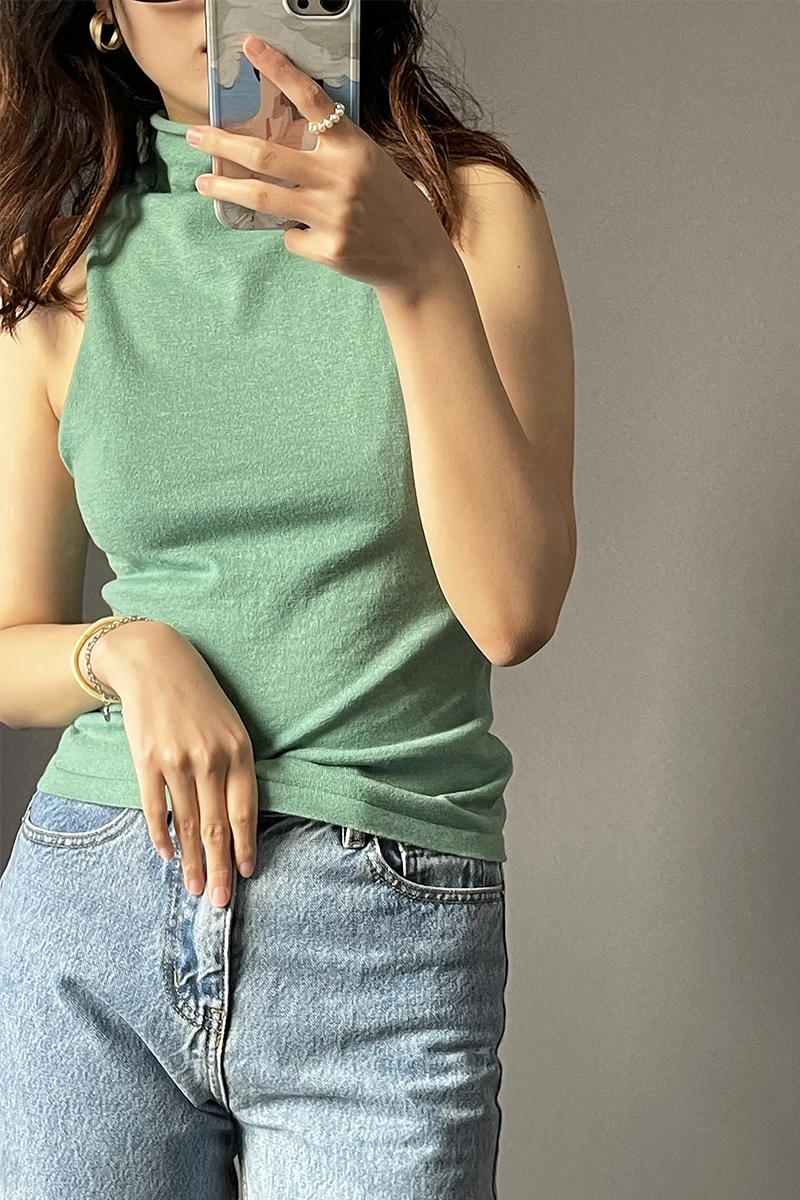 Spring sleeveless vest knitted T-shirt pile collar top slim with regular Pullover ice thin bottomed shirt
Spring sleeveless vest knitted T-shirt pile collar top slim with regular Pullover ice thin bottomed shirt