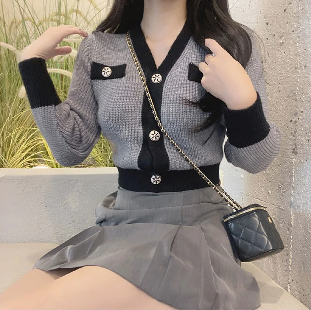 Lazy style new long-sleeved knitted cardigan women's 2021 early autumn outer wear V-neck sweater top
Lazy style new long-sleeved knitted cardigan women's 2021 early autumn outer wear V-neck sweater top