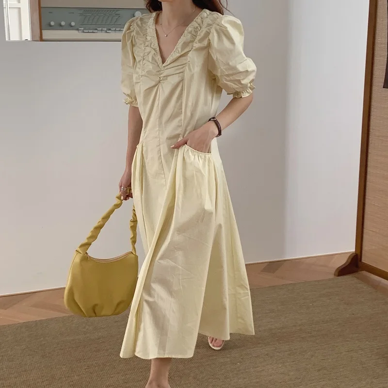 Pre-sale Summer Minimalist Design V-Neck Pleated Retro Dress With Big Pockets Over The Knee And Waist Slimming Dress Vestidos
Pre-sale Summer Minimalist Design V-Neck Pleated Retro Dress With Big Pockets Over The Knee And Waist Slimming Dress Vestidos