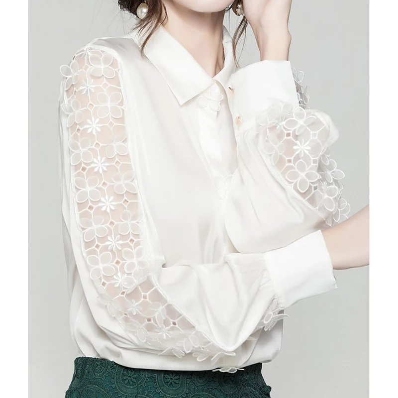 Unireal 2021 Spring New Women Satin Blouse Shirt Vintage White Lace Crochet Long Sleeve Silk Female Blouse Tops
Unireal 2021 Spring New Women Satin Blouse Shirt Vintage White Lace Crochet Long Sleeve Silk Female Blouse Tops