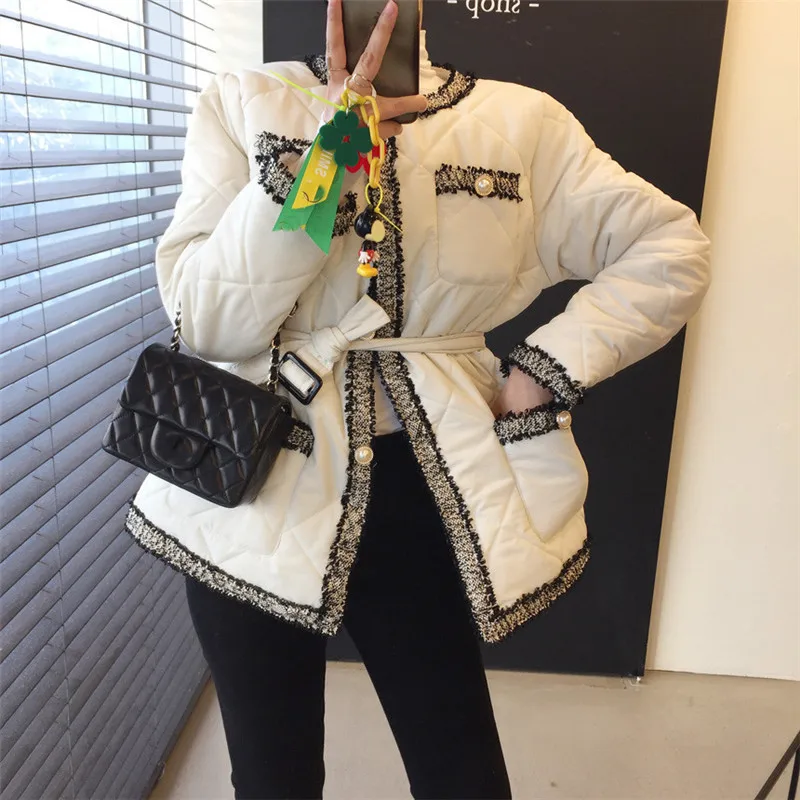 2022 Vintage O Neck Contrast Patchwork Women Cotton Padded Coat Plus Plush Single-breasted Slim Long Sleeve Female Short Outwear
2022 Vintage O Neck Contrast Patchwork Women Cotton Padded Coat Plus Plush Single-breasted Slim Long Sleeve Female Short Outwear