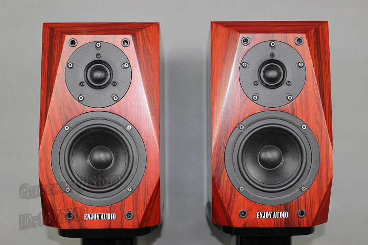 

QT 5 5.5 inches Hi-End bookshelf speaker Scan-Speak 8300 tweeter+15W/8434G00 midrange and bass DIY