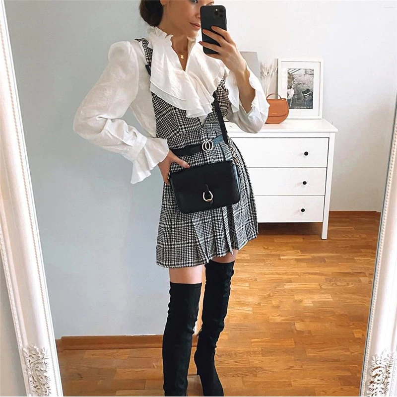 Snican Gray Suspender Plaid Skirt Spring British Style Office Ladies Pleated mini skirt Casual Bottom Faldas Cortas Za 2021 new 
Snican Gray Suspender Plaid Skirt Spring British Style Office Ladies Pleated mini skirt Casual Bottom Faldas Cortas Za 2021 new