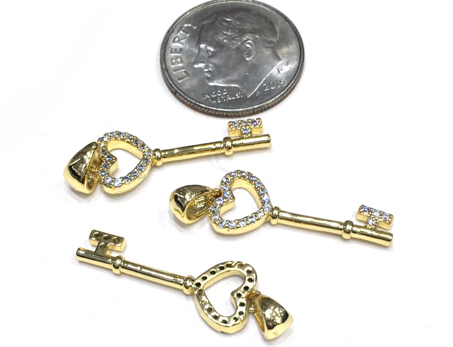 9x22mm Brass Micro Pave CZ Zircon Keys Spacer Charm Finding Beads Accessories for Bracelet Necklace DIY Jewelry Design Making
9x22mm Brass Micro Pave CZ Zircon Keys Spacer Charm Finding Beads Accessories for Bracelet Necklace DIY Jewelry Design Making