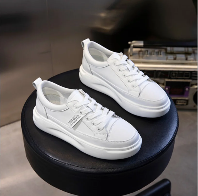 Big Size Women Sneakers Autumn Leather Light White Sneaker Female Platform Vulcanized Shoes Spring Casual Breathable Sports Shoe
Big Size Women Sneakers Autumn Leather Light White Sneaker Female Platform Vulcanized Shoes Spring Casual Breathable Sports Shoe