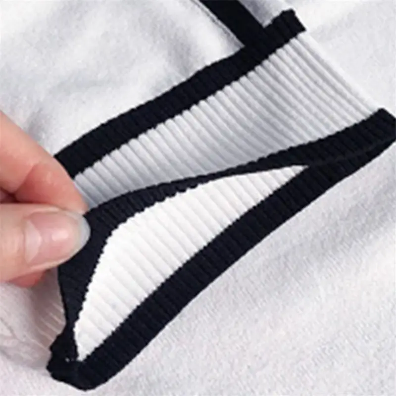 Ice Silk Short-sleeved Women's Summer Loose Top 2021 New Thin Knitwear Temperament Fashion Half-sleeved Black T-shirt
Ice Silk Short-sleeved Women's Summer Loose Top 2021 New Thin Knitwear Temperament Fashion Half-sleeved Black T-shirt
