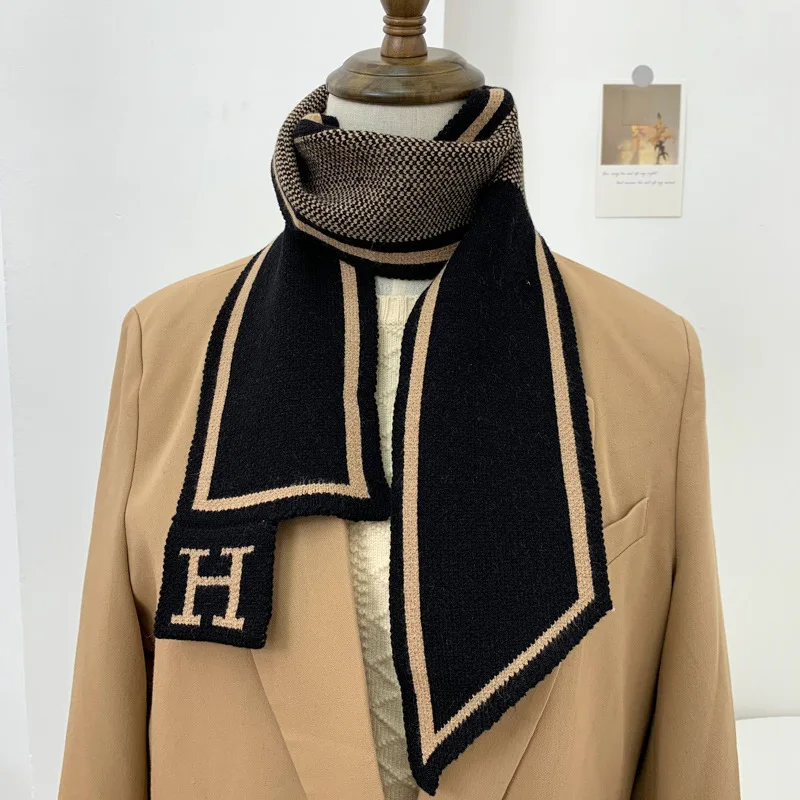 Christmas Pure Cotton Lady Big Shawl Imitation Cashmere Scarf Soft Skin-friendly Thickening Warm Letter Printing Shawl Scarf
Christmas Pure Cotton Lady Big Shawl Imitation Cashmere Scarf Soft Skin-friendly Thickening Warm Letter Printing Shawl Scarf