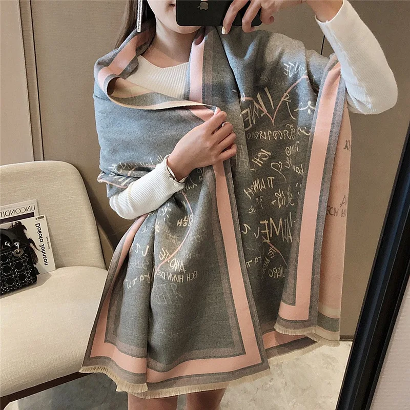Luxury Letter Print Women Winter Scarf Pashmina Shawl Lady Wraps Cashmere Thick Warm Scarves Female Bufanda Stoles 180X65CM
Luxury Letter Print Women Winter Scarf Pashmina Shawl Lady Wraps Cashmere Thick Warm Scarves Female Bufanda Stoles 180X65CM