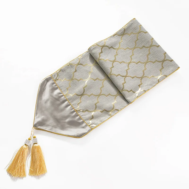32*210cm modern light luxury tassel table runner dining table coffee table tablecloth bronzing gilt stitching tea flag set towel 
32*210cm modern light luxury tassel table runner dining table coffee table tablecloth bronzing gilt stitching tea flag set towel