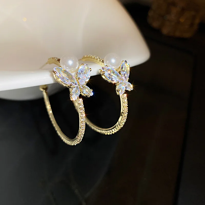 Zircon Butterfly Pearl Earring Women's Temperament Earrings 2021 New Trendy Fashion Earrings
Zircon Butterfly Pearl Earring Women's Temperament Earrings 2021 New Trendy Fashion Earrings