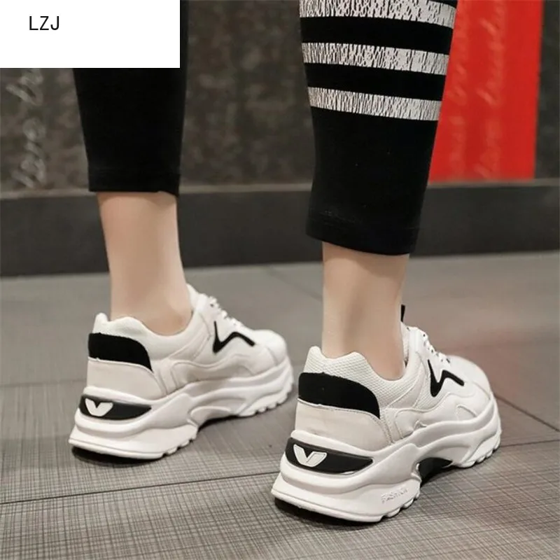 LZJ 2019 New Spring and Autumn Fashion Wild Casual Women's Shoes Comfortable Breathable Platform Sports Ladies Shoes 36-40
LZJ 2019 New Spring and Autumn Fashion Wild Casual Women's Shoes Comfortable Breathable Platform Sports Ladies Shoes 36-40