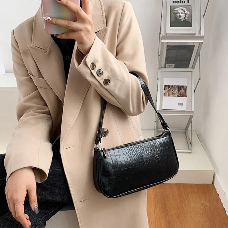 Solid Color PU Leather Shoulder Bags for Women 2021 New Designer Chain Handbags Small Shoulder Messenger Bags Lady Fashion Bags
Solid Color PU Leather Shoulder Bags for Women 2021 New Designer Chain Handbags Small Shoulder Messenger Bags Lady Fashion Bags