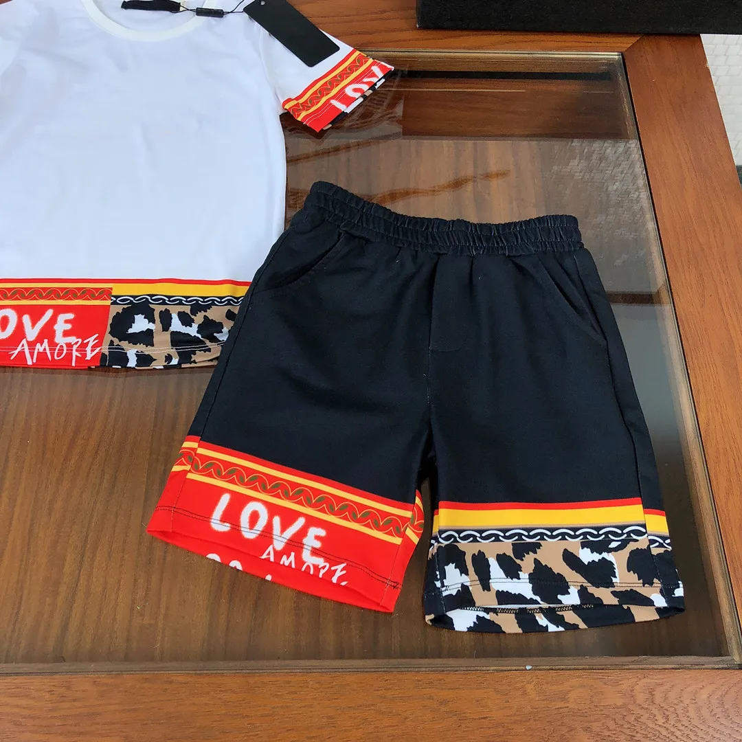 High-end children's clothing boys summer 2021 new Korean style handsome children's cotton short-sleeved foreign-style baby
High-end children's clothing boys summer 2021 new Korean style handsome children's cotton short-sleeved foreign-style baby