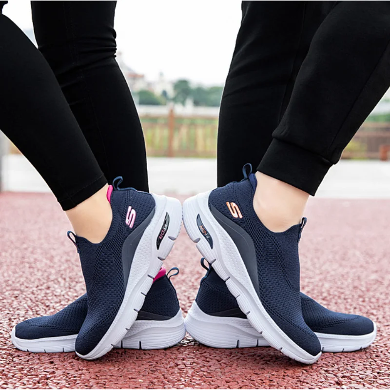 2021 Spring Men Light Jogging Shoes Breathable Man Sneakers Slip on Loafer Shoe Casual Sports Shoes Size 36-45 Zapatos De Mujer
2021 Spring Men Light Jogging Shoes Breathable Man Sneakers Slip on Loafer Shoe Casual Sports Shoes Size 36-45 Zapatos De Mujer