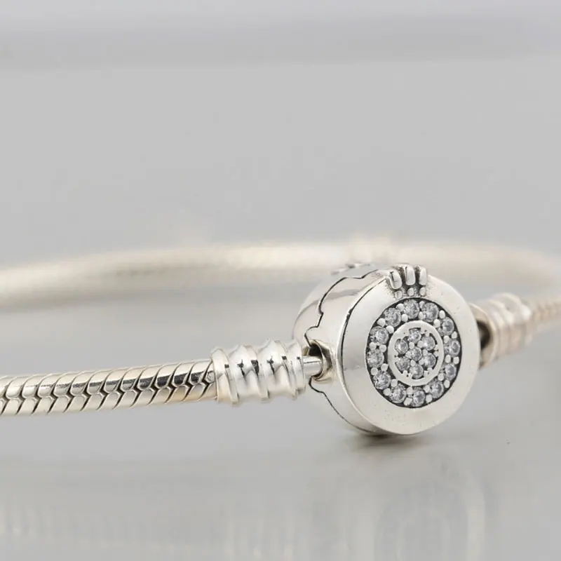 Women's 925 sterling silver flash crown o snake chain bracelet with original Dora charm compatible DIY women's jewelry, women's
Women's 925 sterling silver flash crown o snake chain bracelet with original Dora charm compatible DIY women's jewelry, women's