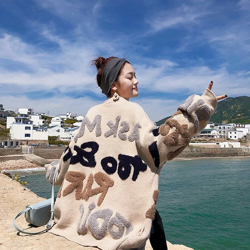 Autumn Winter Warm Female Casual Streetwear Loose Open Stitch Sweater Women Fashion Letter Print Thick Cardigan Sweaters
Autumn Winter Warm Female Casual Streetwear Loose Open Stitch Sweater Women Fashion Letter Print Thick Cardigan Sweaters