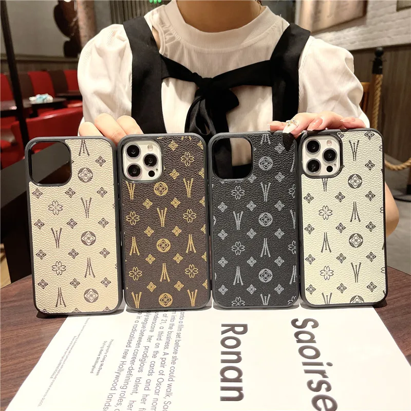 Luxury Brand Retro PU Leather Phone Case For iphone 13 X XR XS MAX 7 8 plus 12 11 Pro max 12mini Soft Border Business Back Cover
Luxury Brand Retro PU Leather Phone Case For iphone 13 X XR XS MAX 7 8 plus 12 11 Pro max 12mini Soft Border Business Back Cover