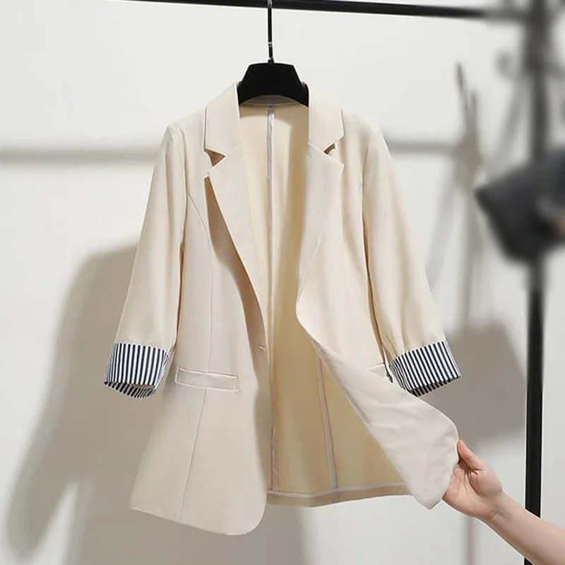 Ladies Autumn Fashion Three Quarter Sleeves Striped Cuffs Coat One Button Commuting Small Suit Jacket New
Ladies Autumn Fashion Three Quarter Sleeves Striped Cuffs Coat One Button Commuting Small Suit Jacket New