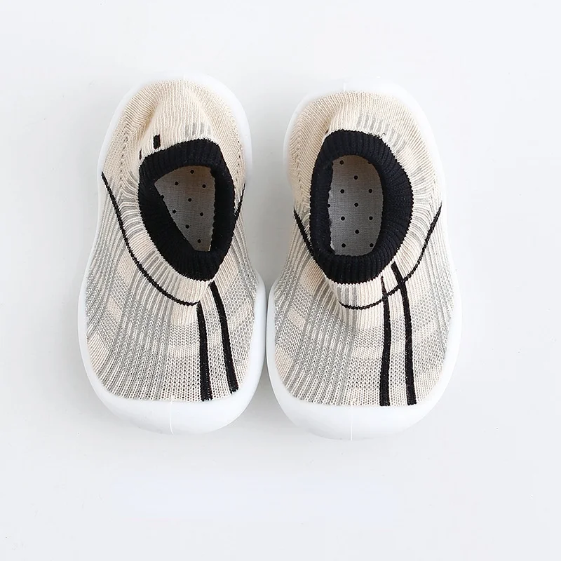 Spring and Autumn Toddler Boys and Girls Baby Socks Shoes Kids Soft-soled Shoes Non-slip Breathable Fashion Baby Boots Flats 
Spring and Autumn Toddler Boys and Girls Baby Socks Shoes Kids Soft-soled Shoes Non-slip Breathable Fashion Baby Boots Flats
