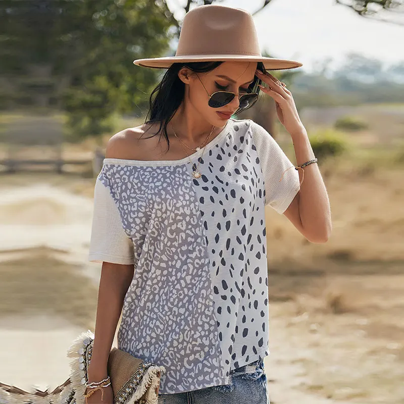 2021 Spring Summer New Leopard Patchwork Color Top WomenShort Sleeve O Neck Blouses Top Ladies Holiday Style Pullover Tops
2021 Spring Summer New Leopard Patchwork Color Top WomenShort Sleeve O Neck Blouses Top Ladies Holiday Style Pullover Tops
