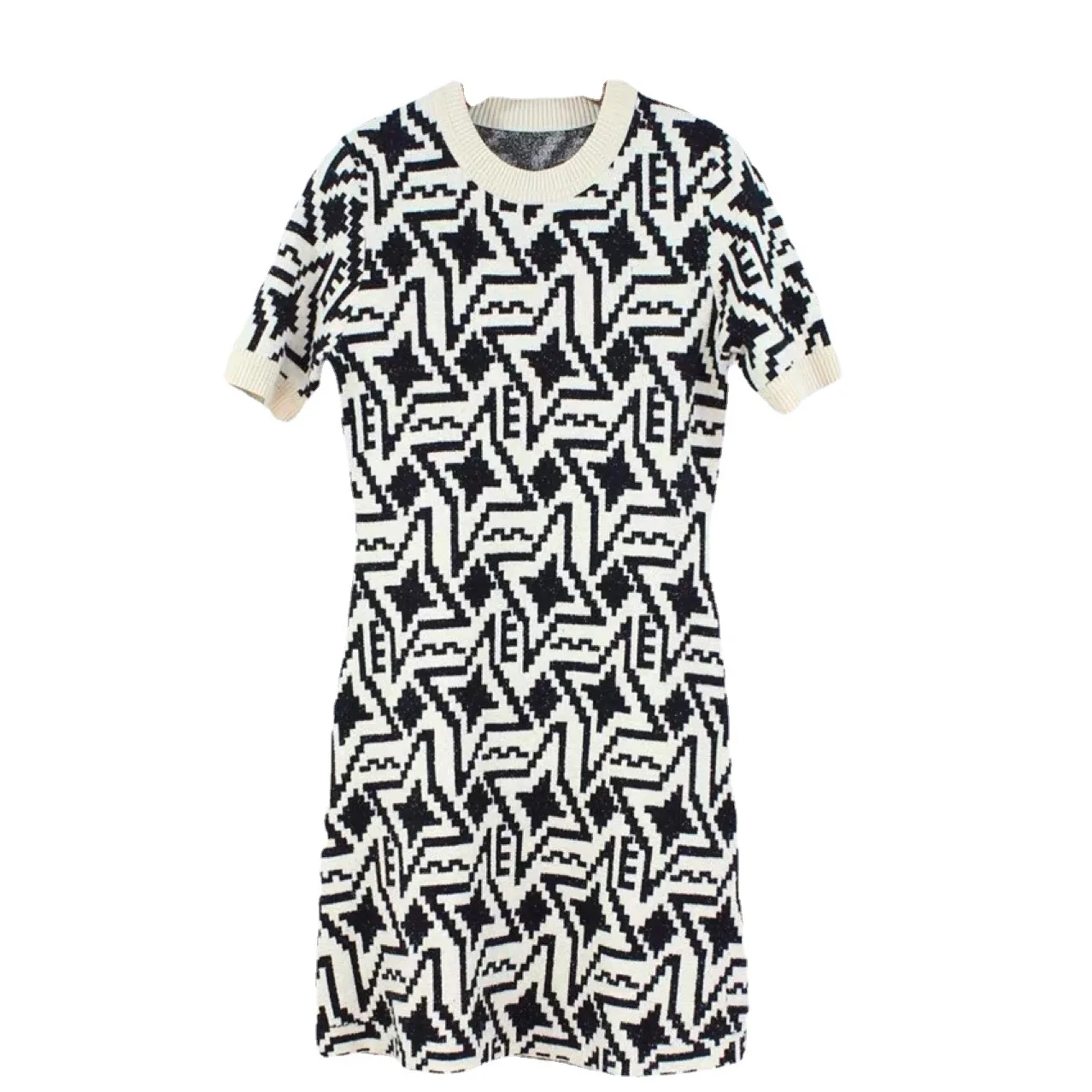 Spring and summer of 2021 vivi family weiyikou round neck black and white star sky silk thin temperament ice silk jacquard dress
Spring and summer of 2021 vivi family weiyikou round neck black and white star sky silk thin temperament ice silk jacquard dress