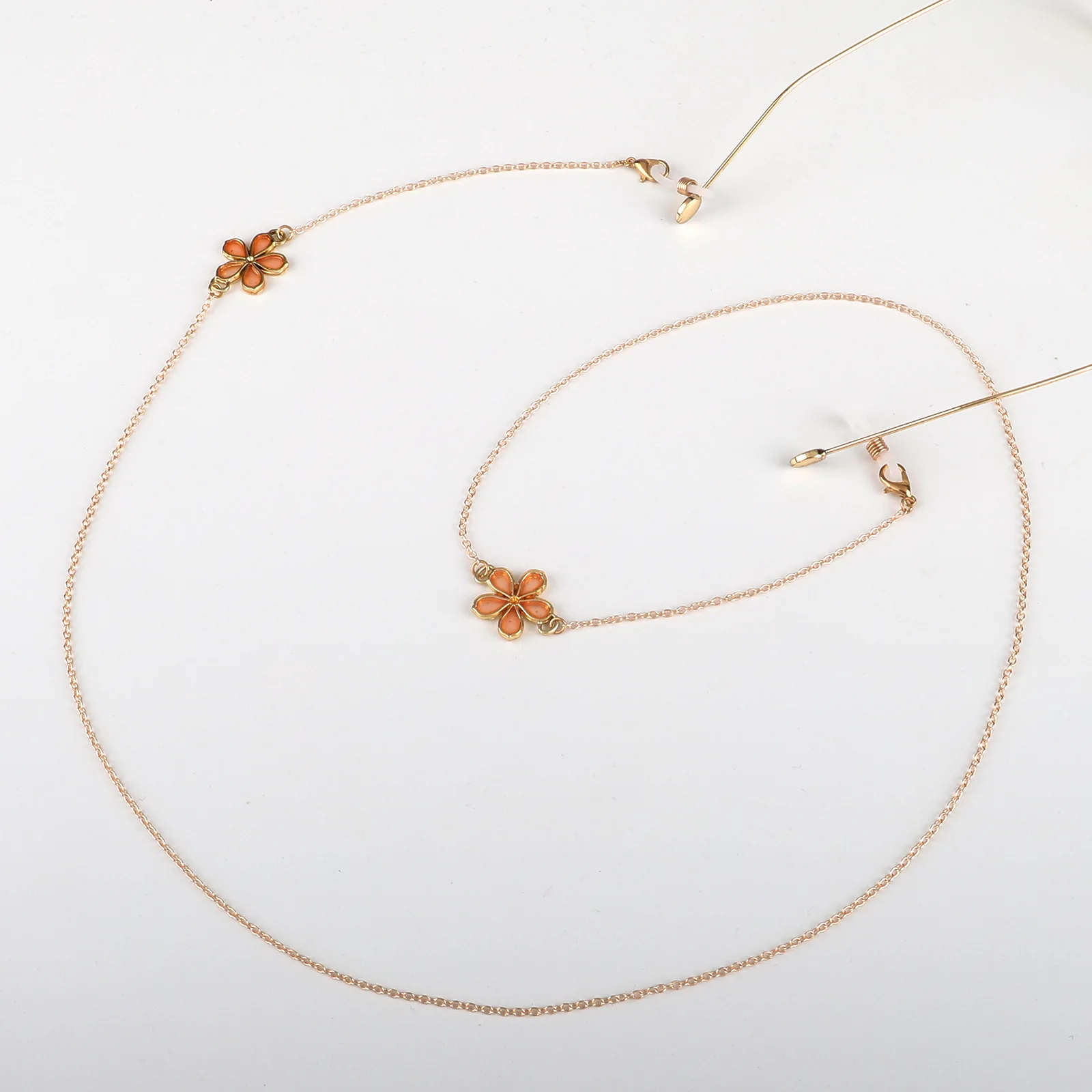 2021 Crystal Flower Charm Mask Chain Holder Fashion Women Casual Glasses Chain straps sunglasses accessories
2021 Crystal Flower Charm Mask Chain Holder Fashion Women Casual Glasses Chain straps sunglasses accessories