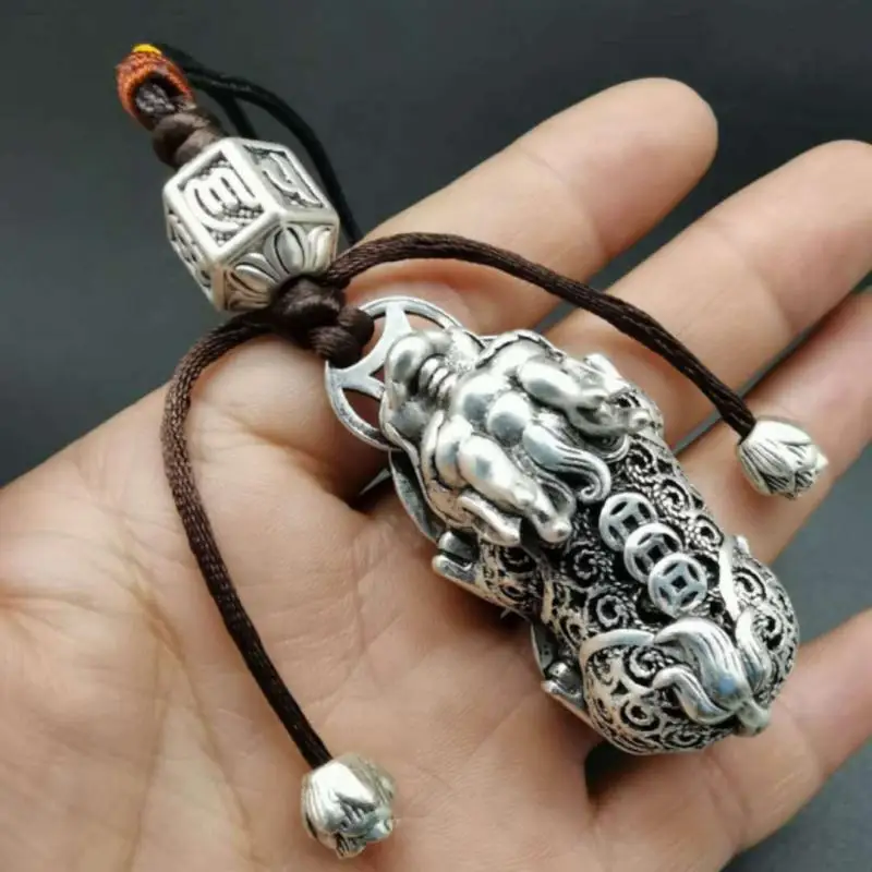 Китайский тибетский серебряный Подвеска для защиты тела Pixiu Feng Shui, браслеты-талисманы Kirin Brave, ожерелье, аксессуары для автомобиля
Китайский тибетский серебряный Подвеска для защиты тела Pixiu Feng Shui, браслеты-талисманы Kirin Brave, ожерелье, аксессуары для автомобиля