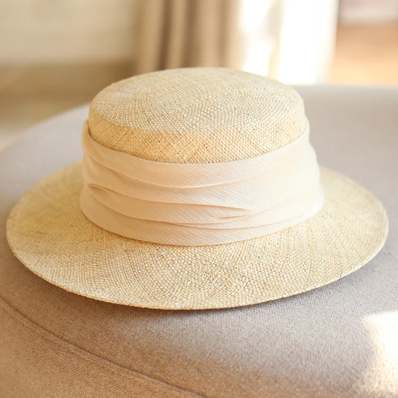 Japan Style Women's Grass Woven Flat Sun Hats Retro Classic Lady's Outdoor Hats with Silk Decor Casual Beach Hats Fashion Hats
Japan Style Women's Grass Woven Flat Sun Hats Retro Classic Lady's Outdoor Hats with Silk Decor Casual Beach Hats Fashion Hats