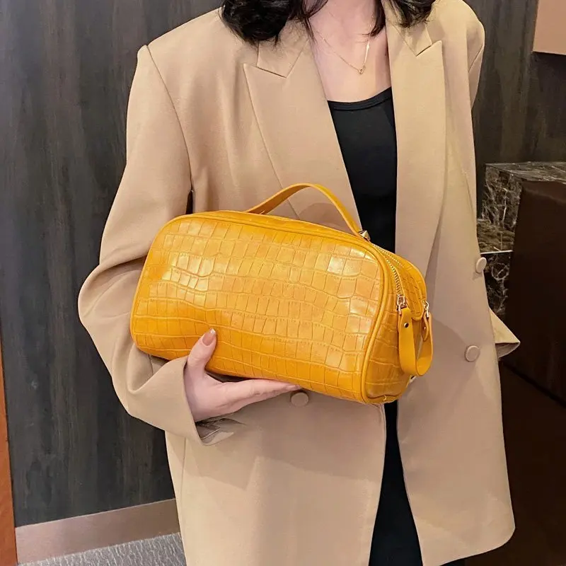 Classic Stone Pattern Waterproof Handbags For Women 2020 Luxury Designer Solid Color PU Leather Small Square Cosmetic Bag Female
Classic Stone Pattern Waterproof Handbags For Women 2020 Luxury Designer Solid Color PU Leather Small Square Cosmetic Bag Female