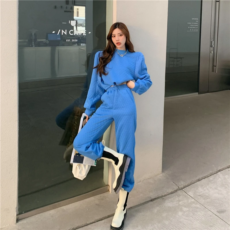 Женский свободный спортивный костюм в Корейском стиле, Модный повседневный комплект из двух предметов, топ и брюки, комплект из двух предме...
Женский свободный спортивный костюм в Корейском стиле, Модный повседневный комплект из двух предметов, топ и брюки, комплект из двух предме...