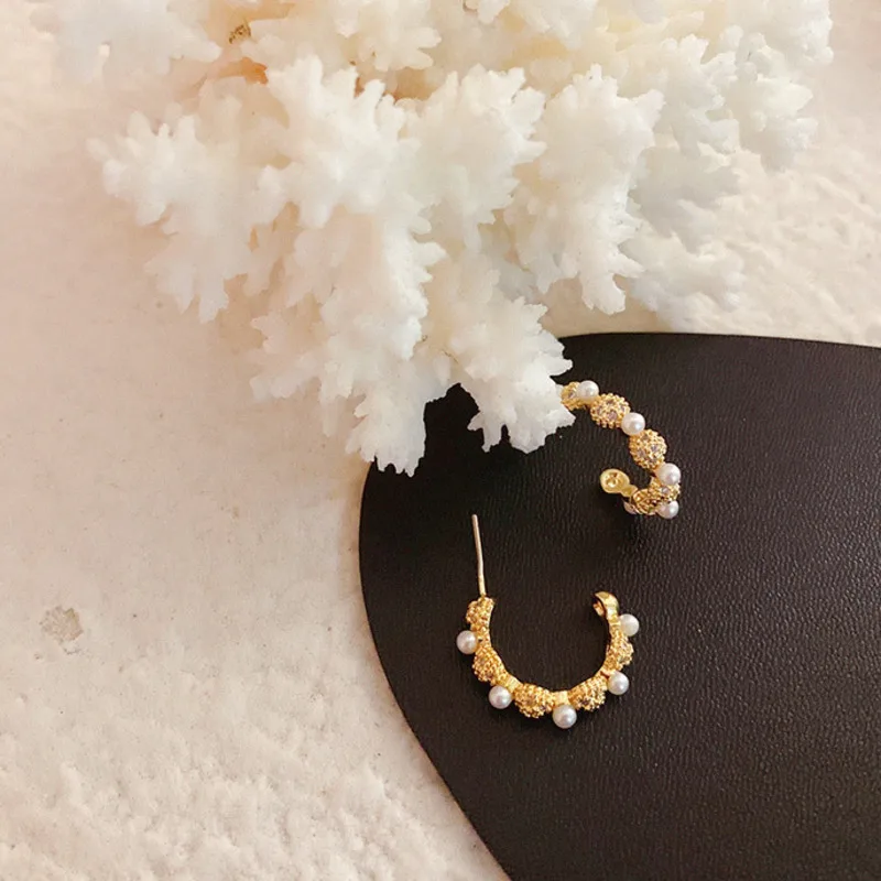 2021 New Korean Fashion Exaggeration Sweet Big Metal Circle Round Freshwater Pearl Drop Earrings Jewelry For Women Girl Party
2021 New Korean Fashion Exaggeration Sweet Big Metal Circle Round Freshwater Pearl Drop Earrings Jewelry For Women Girl Party