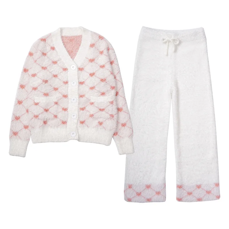 Love Print Pajamas Set Comfortable Pyjamas Women Imitation Mink Sleepwear Cardigan Keep Warm Home Clothes Sexy V-neck Nightwear
Love Print Pajamas Set Comfortable Pyjamas Women Imitation Mink Sleepwear Cardigan Keep Warm Home Clothes Sexy V-neck Nightwear