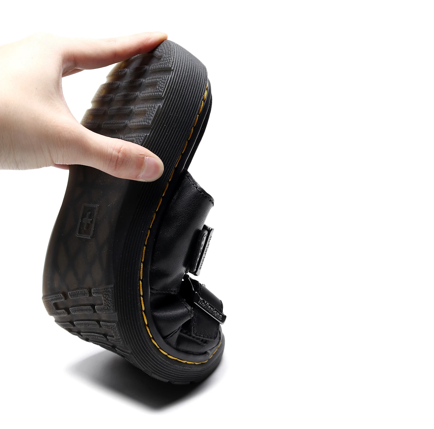 New men leather sandals wear-resistant thick-soled shoe leather women sandals non-slip flat shoes fashion casual couple slippers
New men leather sandals wear-resistant thick-soled shoe leather women sandals non-slip flat shoes fashion casual couple slippers