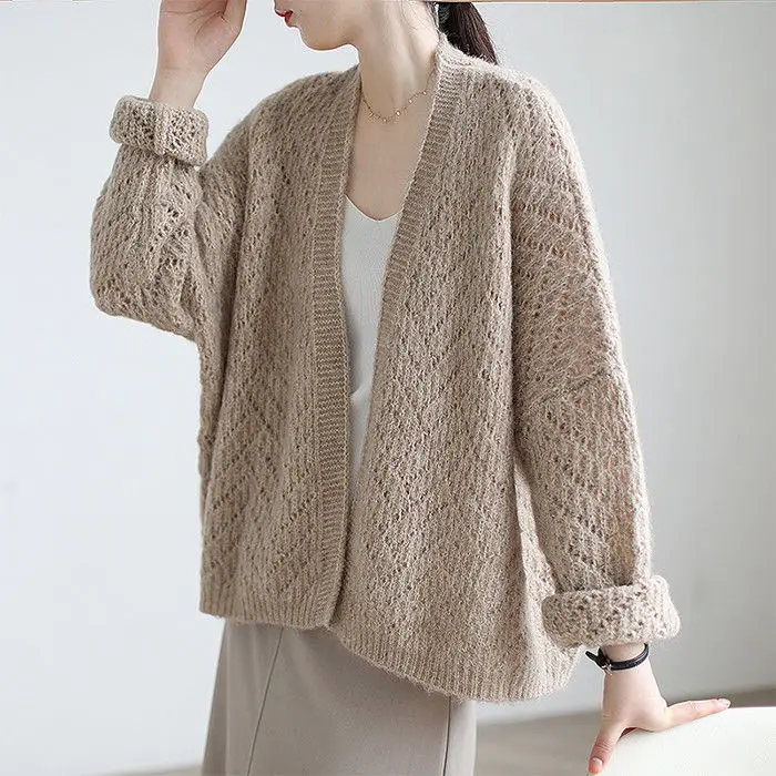 Women 2021 Spring Autumn Cardigan Female Retro Solid Color V-neck Knitted Cardigan Ladies Chic Hollow Out Sweater Coats C721
Women 2021 Spring Autumn Cardigan Female Retro Solid Color V-neck Knitted Cardigan Ladies Chic Hollow Out Sweater Coats C721