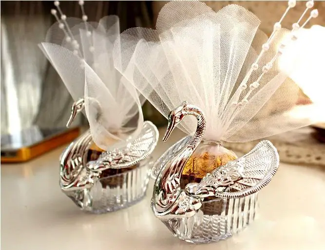 2016 New Wedding favors Candy box Acrylic Silver Swan Sweet Wedding Gift box Wedding Jewely Candy gift box 200pcs
2016 New Wedding favors Candy box Acrylic Silver Swan Sweet Wedding Gift box Wedding Jewely Candy gift box 200pcs