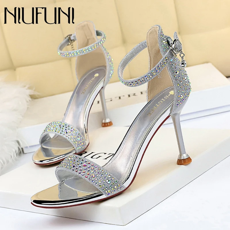 Sexy Pumps Wedding Shoes Summer Stiletto High Heels Elegant Ladies Shoes Open Toe Rhinestone Women's Sandals Buckle Size 34-41
Sexy Pumps Wedding Shoes Summer Stiletto High Heels Elegant Ladies Shoes Open Toe Rhinestone Women's Sandals Buckle Size 34-41