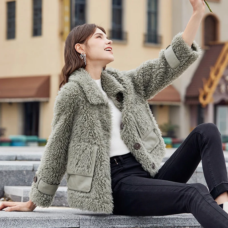 Granular Plush Coat Women's Winter 2021 New Lamb Style Lapel Sheep Shearing Short Coat
Granular Plush Coat Women's Winter 2021 New Lamb Style Lapel Sheep Shearing Short Coat
