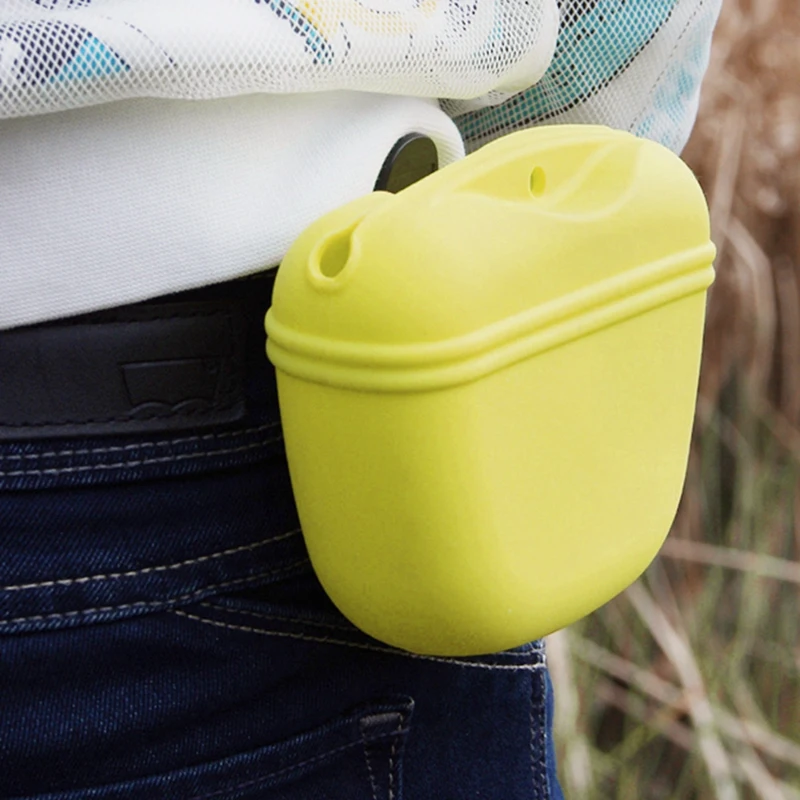 New Pet Dog Training Bag Portable Treat Snack Bait Dogs Obedience Agility Outdoor Feed Storage Pouch Food Reward Waist Bags
New Pet Dog Training Bag Portable Treat Snack Bait Dogs Obedience Agility Outdoor Feed Storage Pouch Food Reward Waist Bags