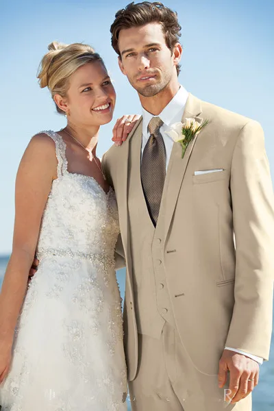 Costume Slim Fit Men Suit Two Buttons Notch Lapel Beige 5 Pieces(Jacket+Pants+Vest+tie+Handkerchief)Formal Wedding Suit Design
Costume Slim Fit Men Suit Two Buttons Notch Lapel Beige 5 Pieces(Jacket+Pants+Vest+tie+Handkerchief)Formal Wedding Suit Design