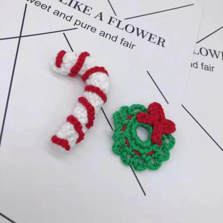 

Handmade 10pcs Fashion Crochet Candy Cane Reindeer Christmas Tree Glove Stocking Clothes Brooch Hairpins DIY Decoration Parts