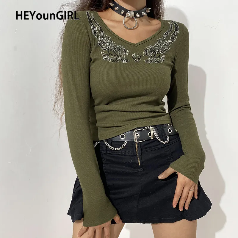 HEYounGIRL Mall, Готическая Винтажная футболка с графическим рисунком, Женская Осенняя, гранж, короткий топ с длинным рукавом, футболка, Модная хло...
HEYounGIRL Mall, Готическая Винтажная футболка с графическим рисунком, Женская Осенняя, гранж, короткий топ с длинным рукавом, футболка, Модная хло...